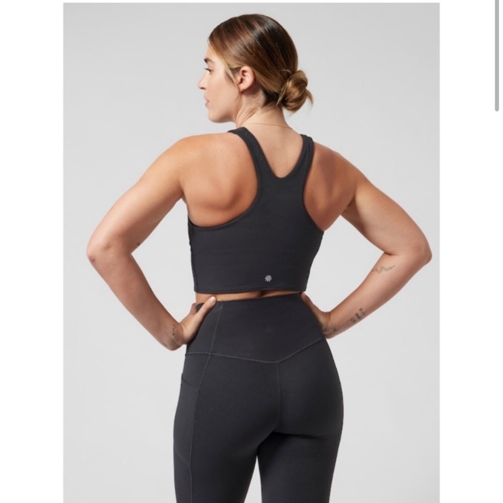 Athleta conscious crop top